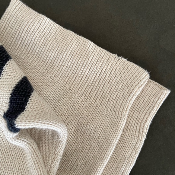 Boys sweater Size 8 - Picture 4 of 7